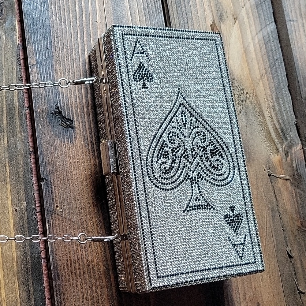 Elegant Silver Clutch with Chain